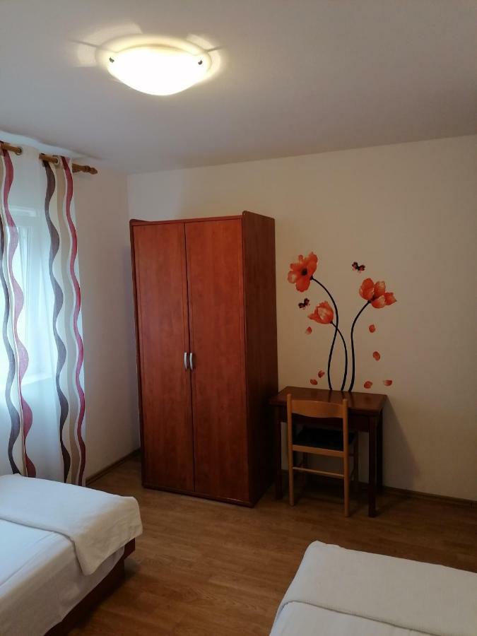 Apartments Marlen Mali Losinj Exterior photo